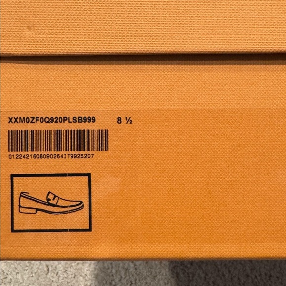 NEW IN BOX Tods Leather Loafers - Picture 9 of 9